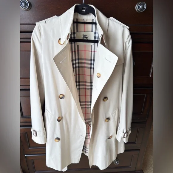 Burberry Classic Tan Trench Coat size 8 - Picture 7 of 16